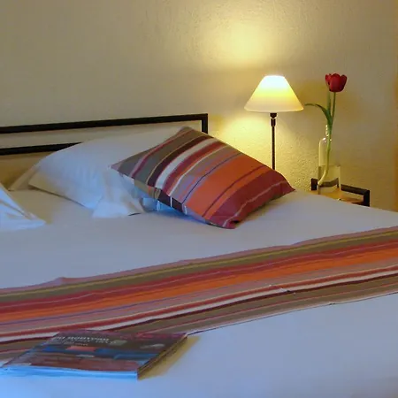 فندق Le Moulin Du Chateau 3*