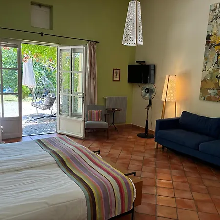 ホテル Le Moulin Du Chateau 3*
