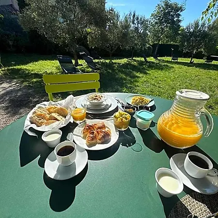 Le Moulin Du Chateau Hotel