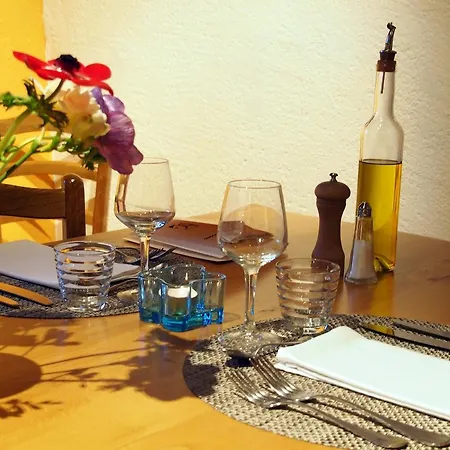 ホテル Le Moulin Du Chateau サン・ローラン・デュ・ヴェルドン